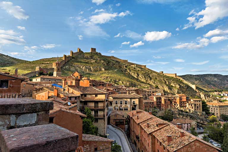 startseite-aragonien-sehenswuerdigkeiten Albarracin im Abendlicht, Aragonien
