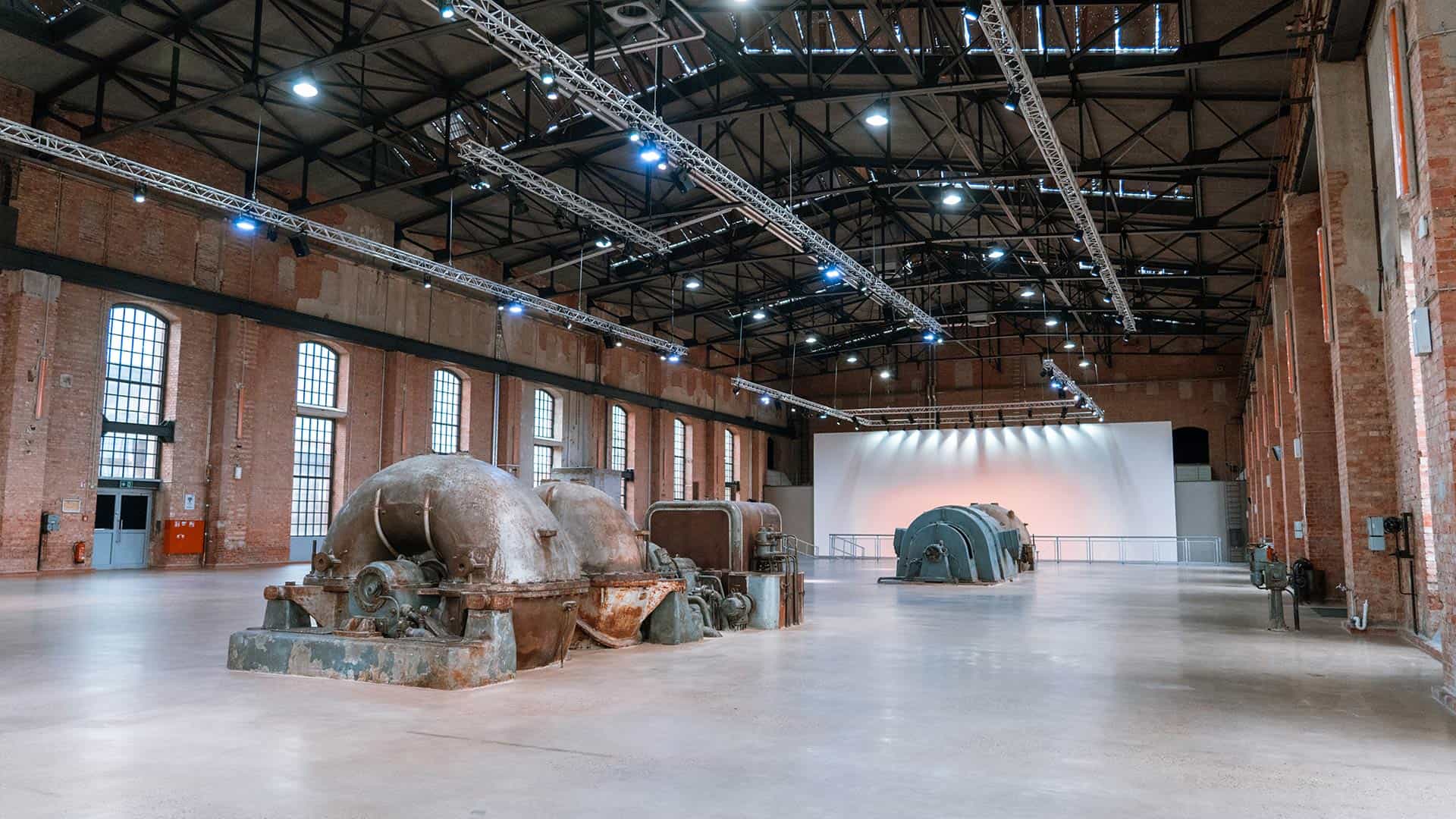 Ein Foto vom leeren Inneren der Gebläsehalle.