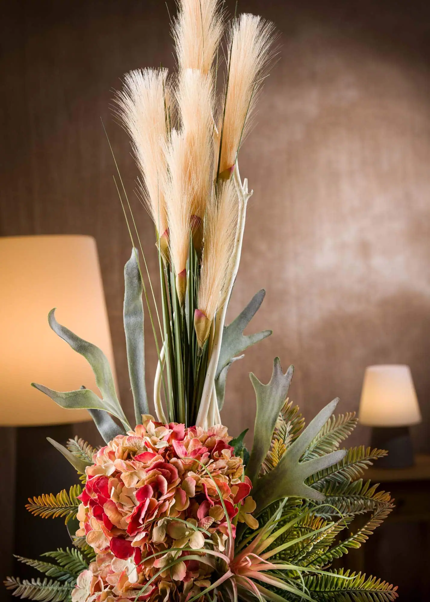 Composizione-di-fiori-artificiali-belli-di-Pampas-dettaglio-pampas