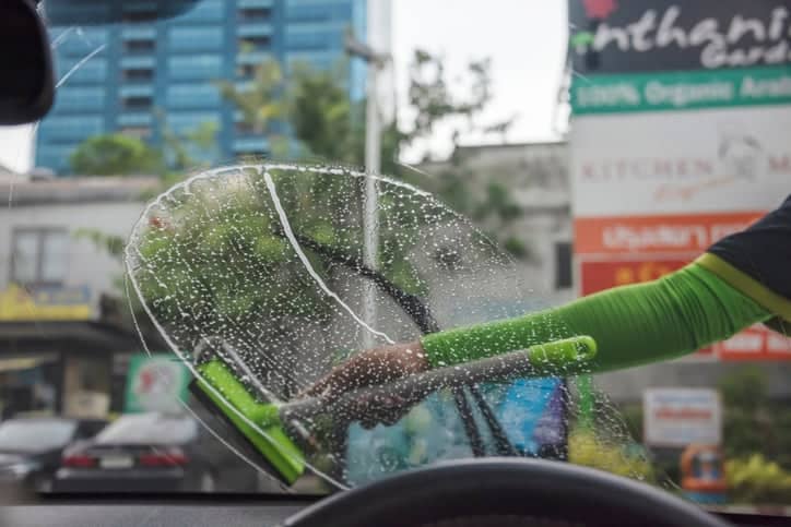 Prohíben limpiavidrios en Neuquén