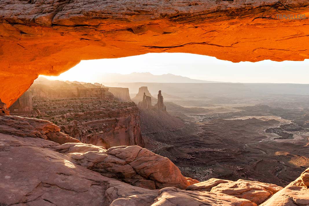Sonnenaufgang an der Mesa Arch, Canyonlands National Park, Utah