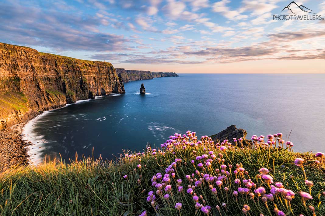 Die Cliffs of Moher im Abendlicht, Irland