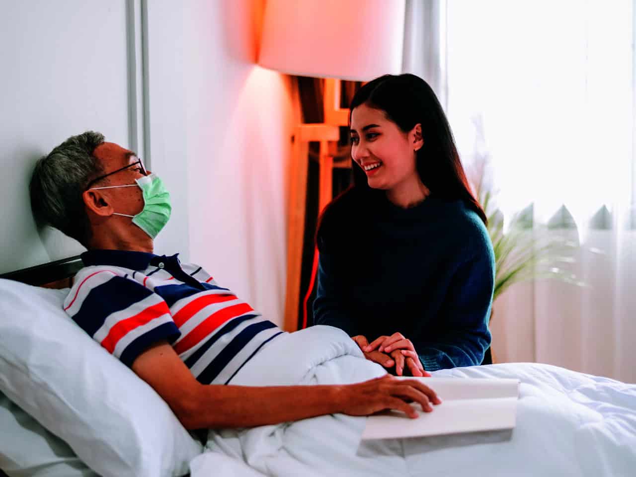 外籍看護|初次家事移工訪視關懷計畫 9/20 起上路  主動發送問卷 如有異常通知地方優先訪查 工作與照顧外籍勞工互動的溫馨時刻.