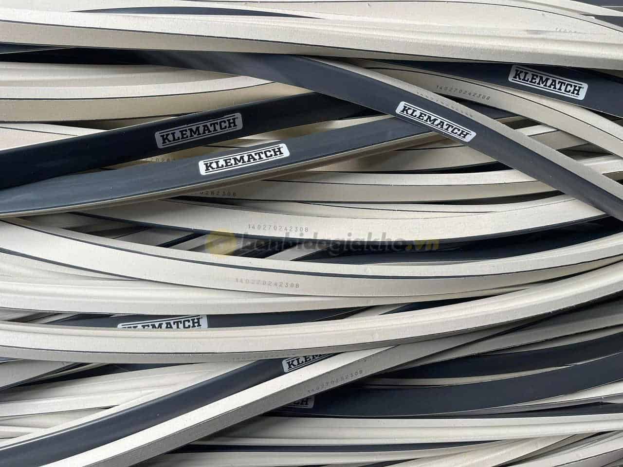 Bàn bida 3 băng (3C / Carom) là gì? 4 Cao su Pháp cao cấp