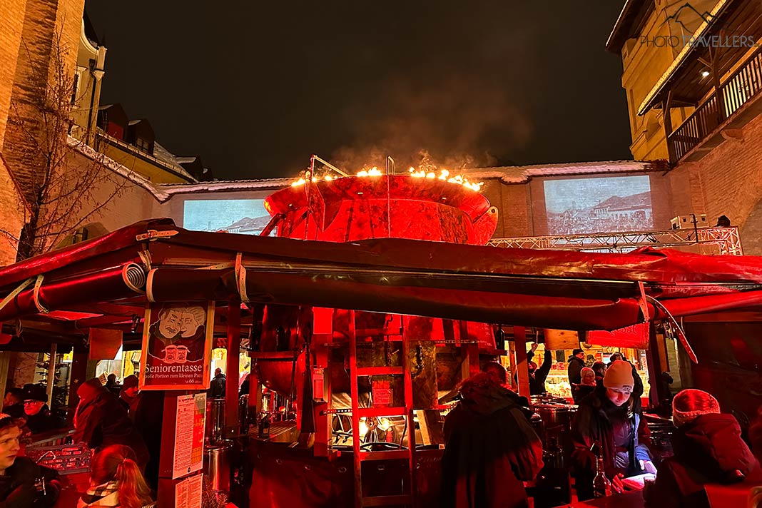 Die Münchner Feuerzangenbowle am Isartor