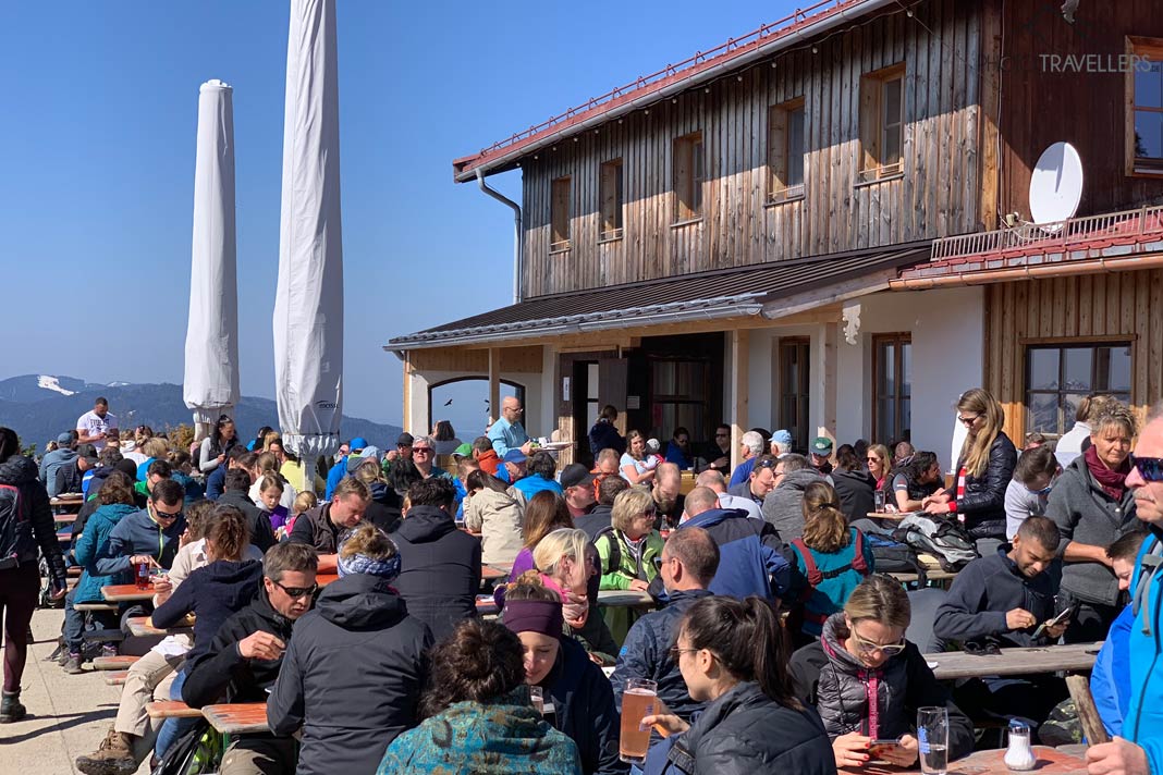 Sonnenterrasse vom Berggasthof Neureuth