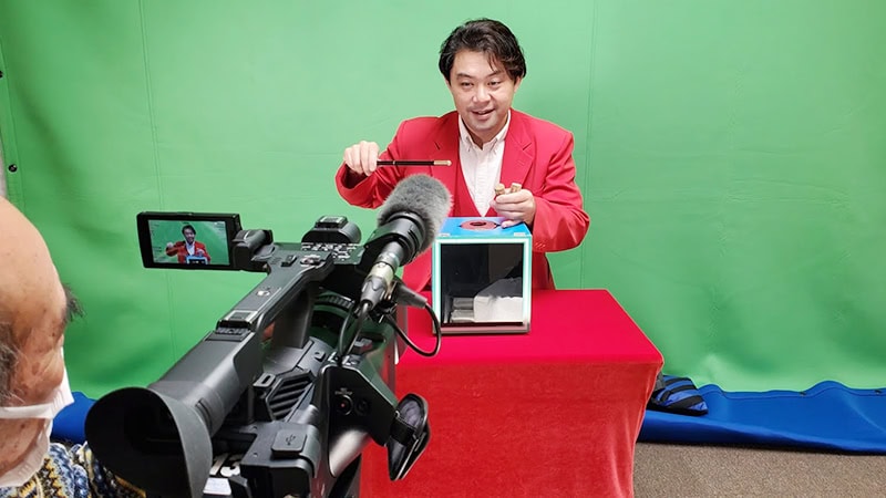 TST砺波衛星通信テレビで放送している「コンプレッサーの魔法学校」新年放送分の収録! 1 20201217 120524 - 出張マジックショー