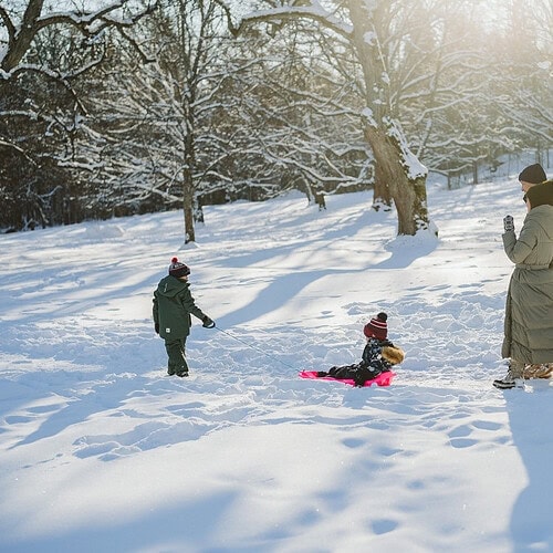 Niki Strbian perhekuvaus Auroranpuisto Espoo 8