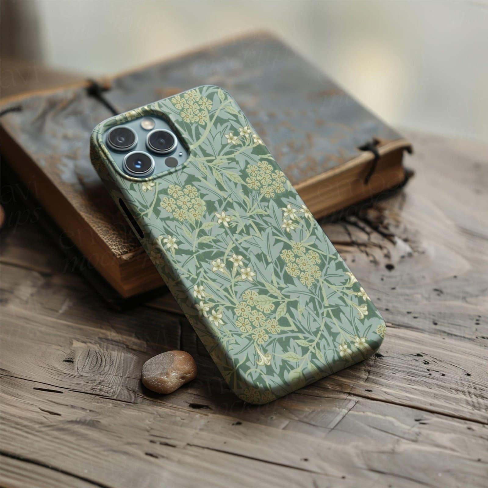 iPhone Cases (88) William Morris Phone Case - Jasmine, iPhone 17 Cover, Arts & Crafts, Polycarbonate Shell