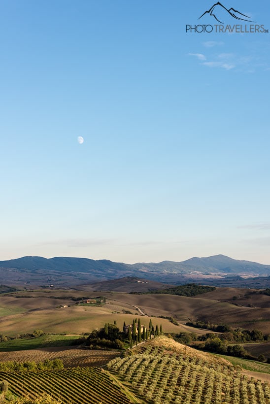 Der Blick am Tag vom Podere Belvedere über die Hügel der Toskana