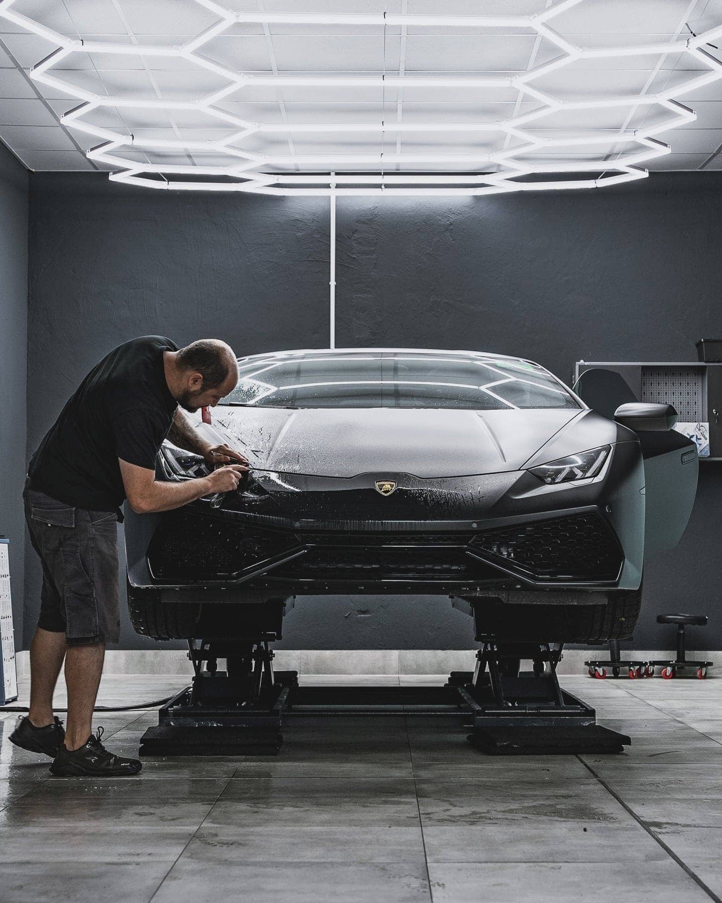 Lackschutzfolierung mit Steinschlagschutzfolie an einem Lamborghini Huracan