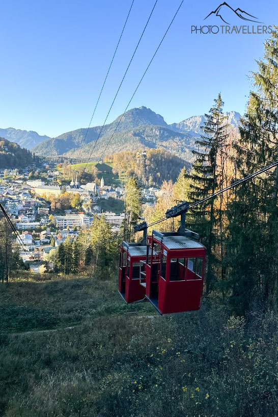 Zwei Gondeln der Obersalzbergbahn