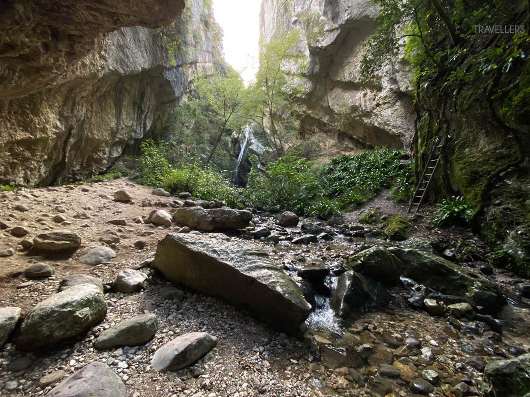 Im Inneren der Sallagoni-Schlucht