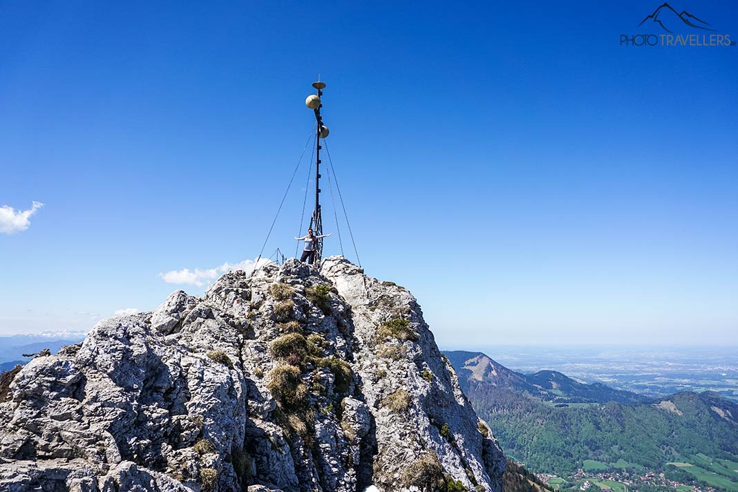 Reisebloggerin Biggi Bauer auf dem Gipfel der Kampenwand