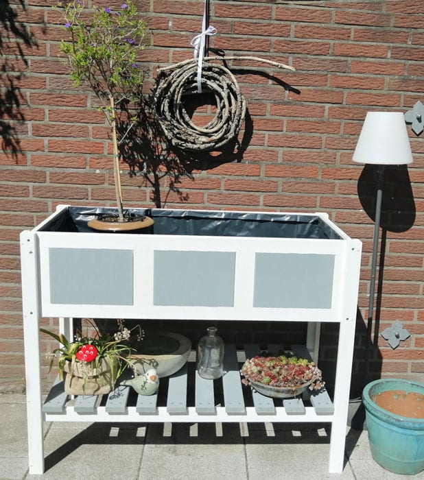 Anleitung: Hochbeet mit Ablage selbst bauen Hochbeet