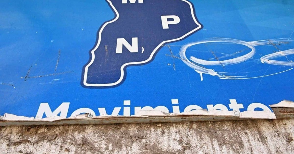 Dirigentes históricos del MPN en un acto partidario en Neuquén