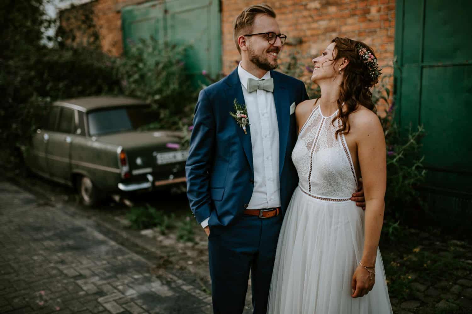 116 Hochzeitsfotograf Köln Hochzeit NRW Rarehouse Köln Rheinauhafen Boho Vintage Hippie Elopement Vera Prinz 116 Hochzeitsfotograf Köln Hochzeit NRW Rarehouse Köln Rheinauhafen Boho Vintage Hippie Elopement Vera Prinz