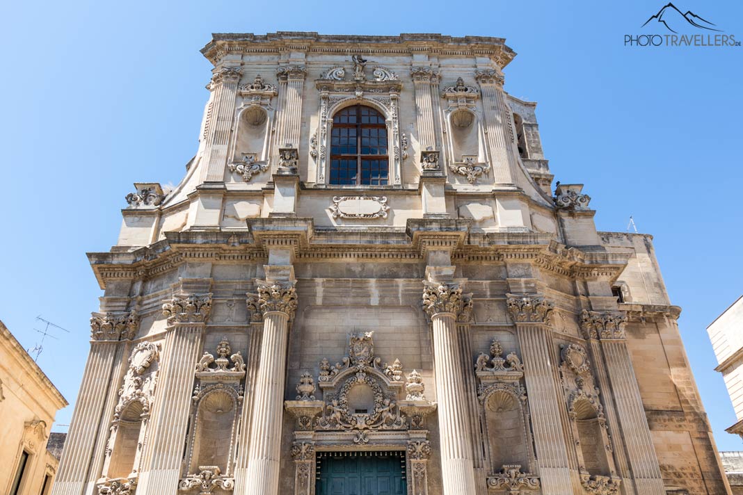 Die Chiesa di Santa Chiara von außen