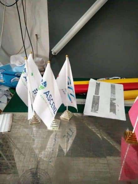 plastic base table flag