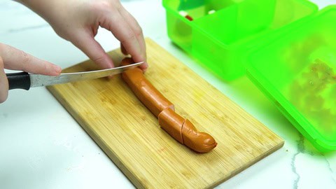 Würstchen für Nikolaus Essen Kinder zuschneiden