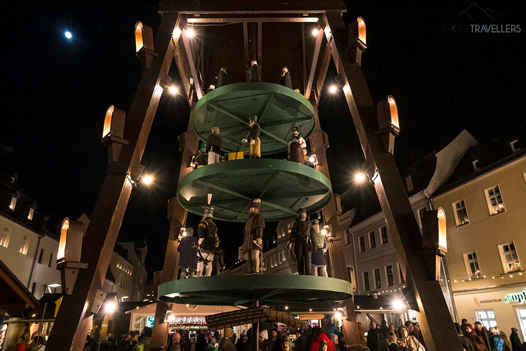 Die Pyramide auf dem Schneeberger Weihnachtsmarkt