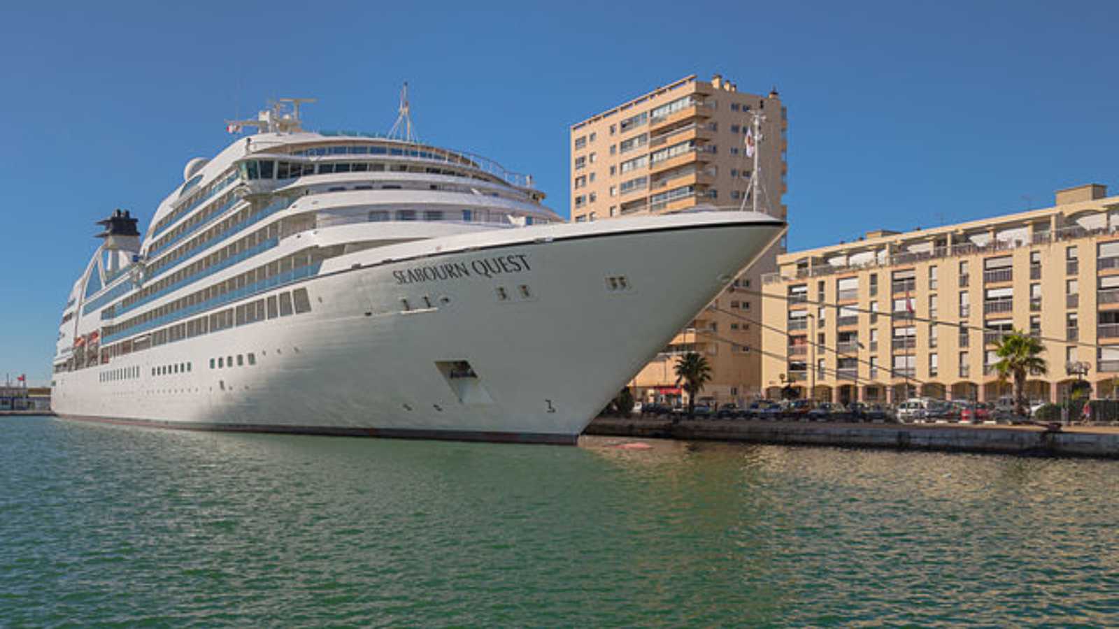 Luxurious Cruise Lines That Beat Air Travel Hands Down