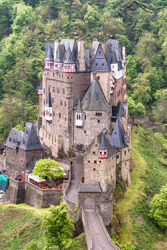 Der Blick auf die Burg Eltz