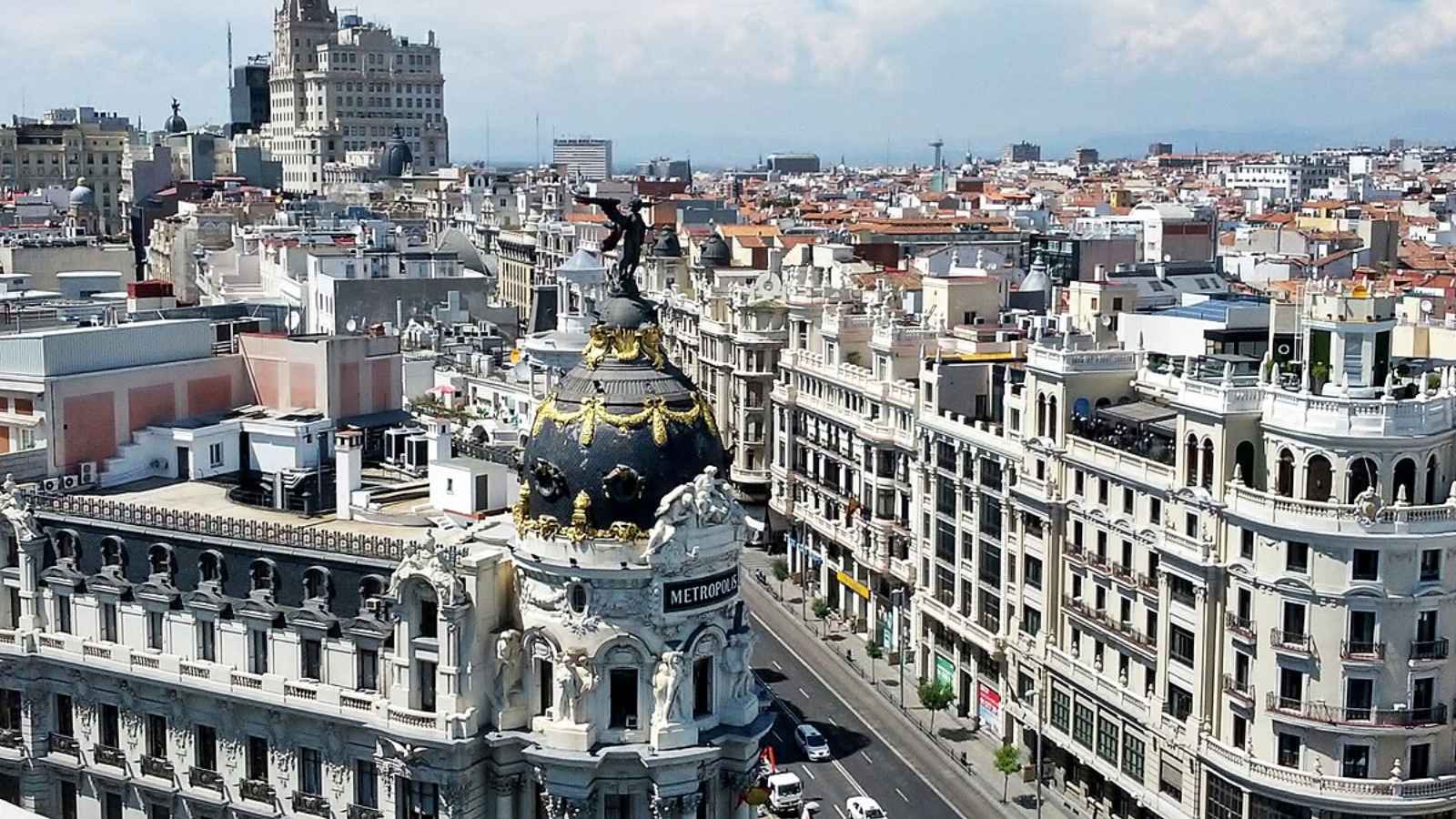 12 Countries That Are Limiting Tourism – And Why