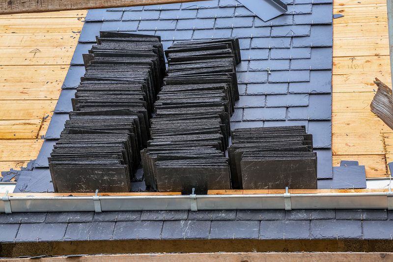 Dach mit Schiefer decken