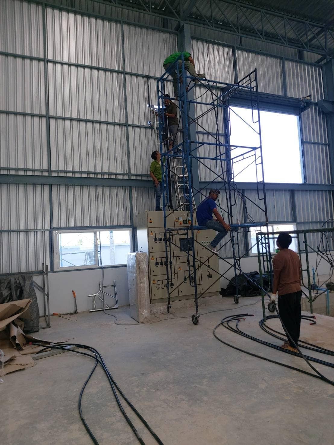 ติดตั้งระบบไฟฟ้าโรงงาน