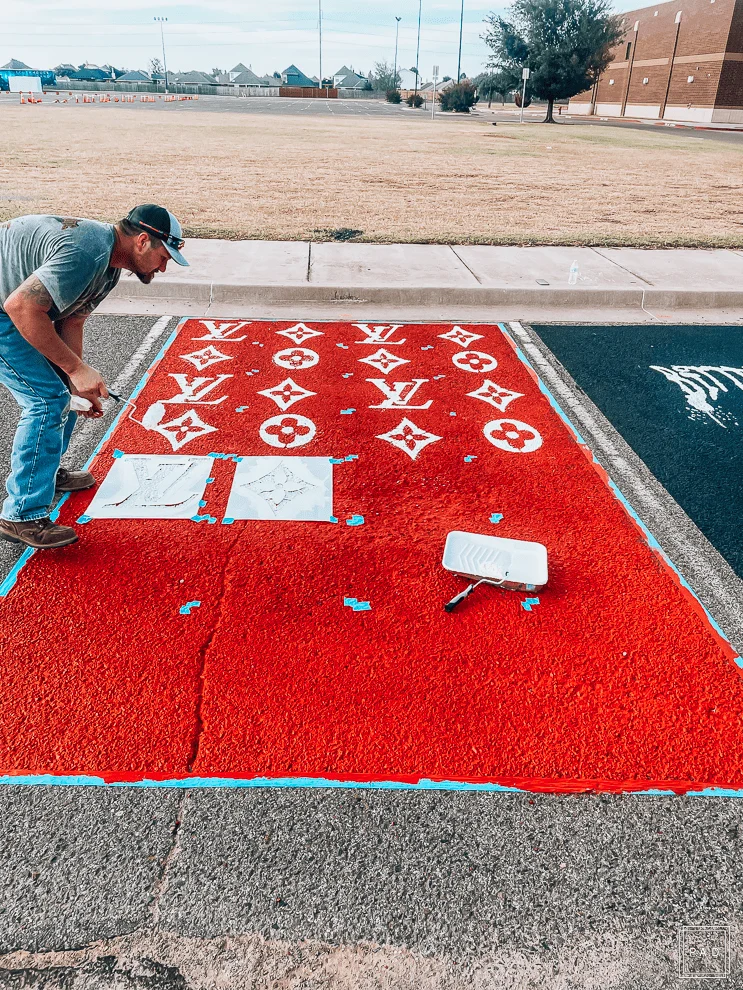 Learn how to paint a senior parking spot with creative design ideas, step-by-step tips, and supplies to make your space stand out this school year.