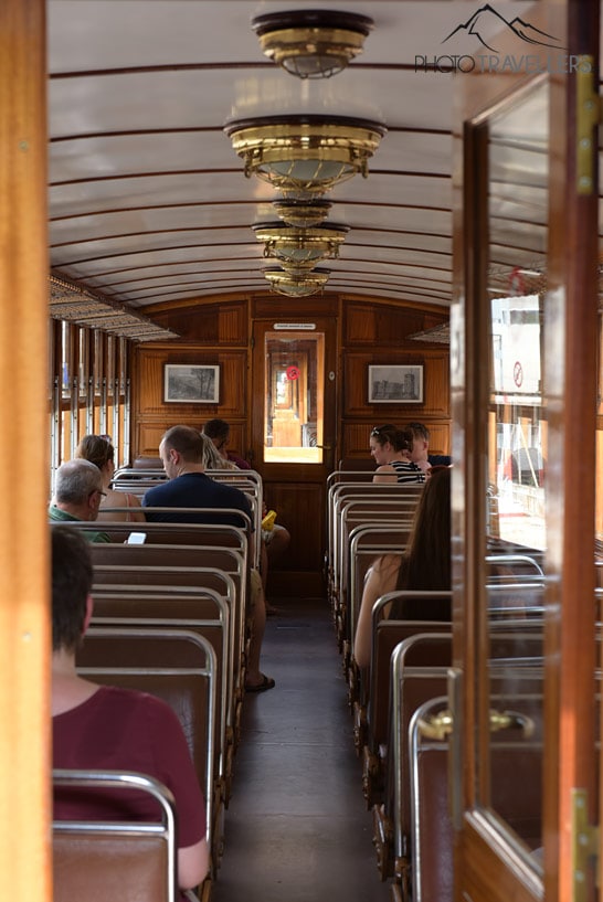 Der Blick ins Innere des historioschen Zuges