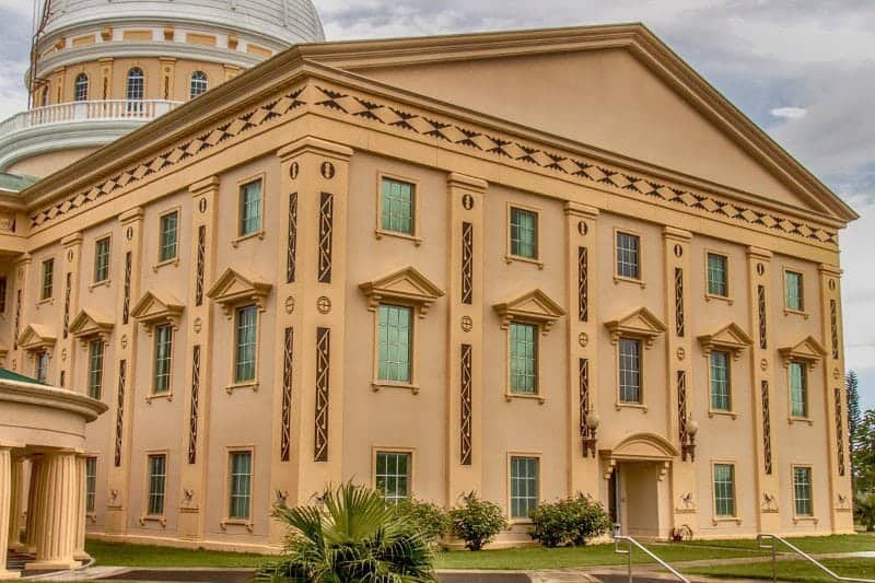 palau wynajem samochodu