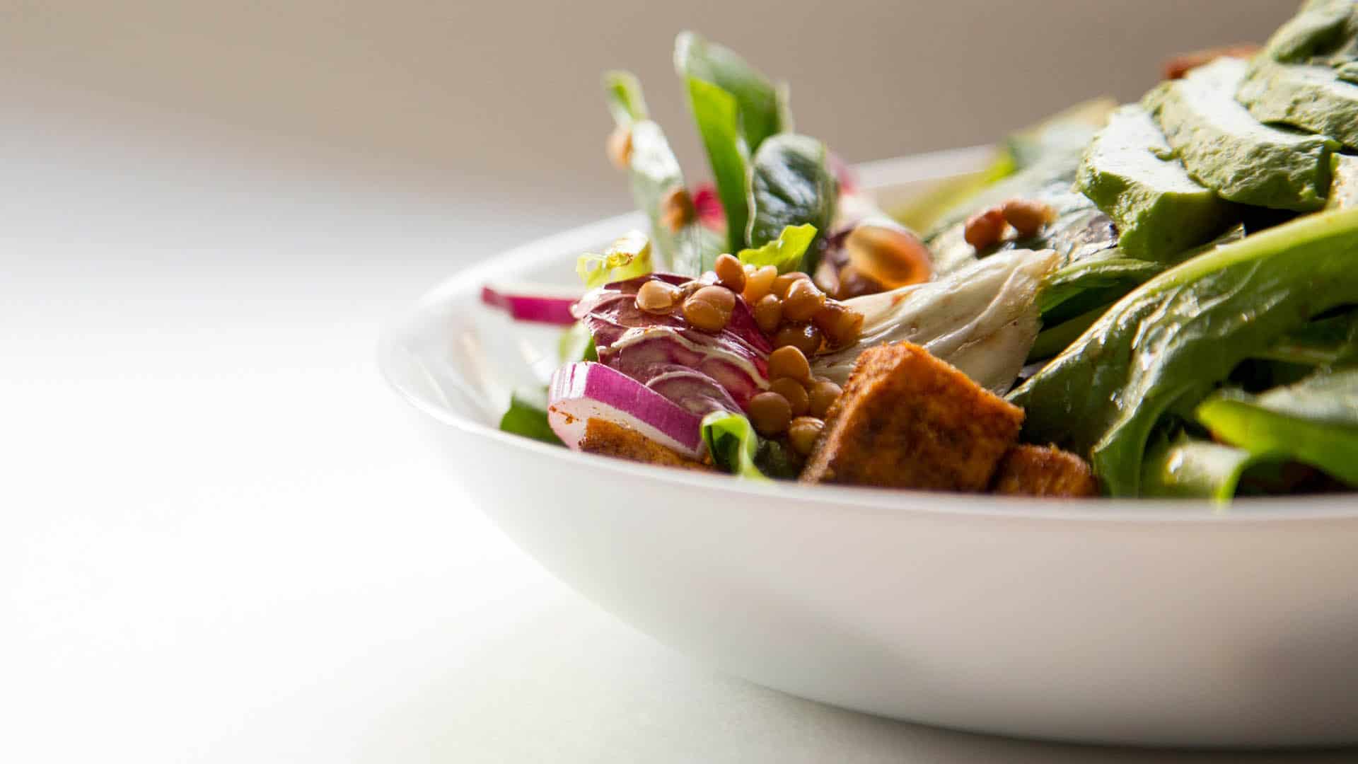 Bild eines veganen essens reisekompass vegane städte österreich