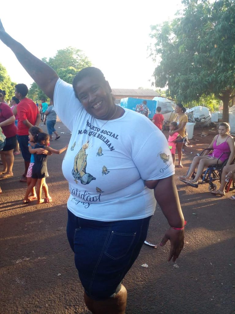 Projeto Social Mãos que Brilham em Castilho: 10 anos de amor e solidariedade transformando vidas Projeto Social Mãos que Brilham em Castilho