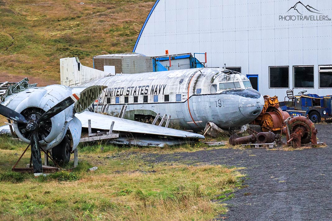 Eine alte DC3 im Museum Minjasafn Egils Ólafssonar að Hnjóti