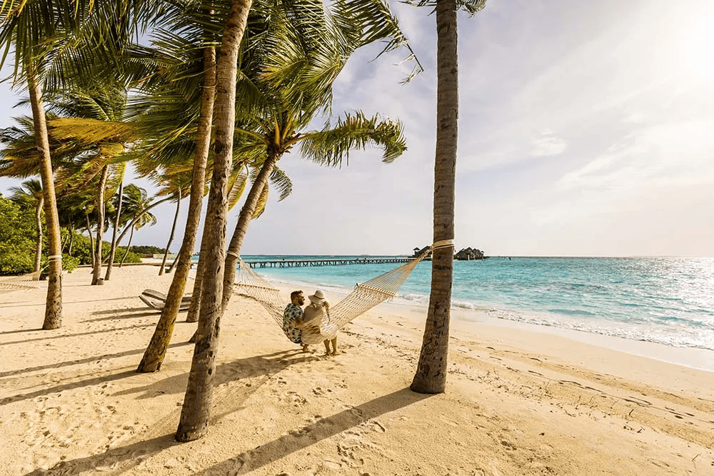 The Art of Using Alaska Miles (Smart Strategies) 10 Hotel Stays by Alaska Vacations