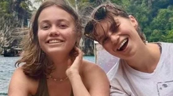 German teens deported from Hawaii over missing hotel booking
