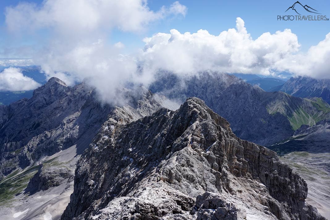 Der Blick von der Zugspitze auf den Jubiläumsgrat