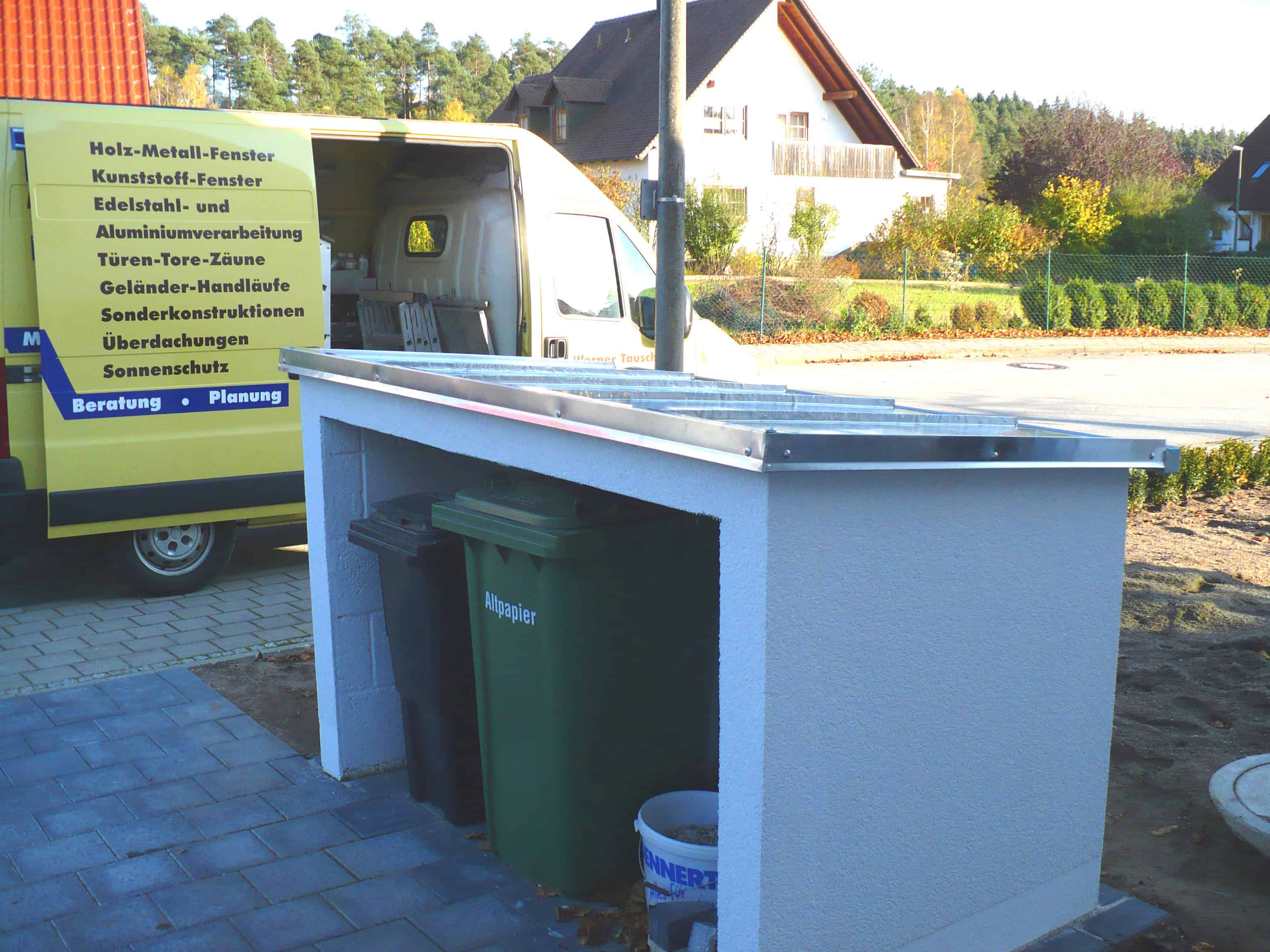 Titanzink Blechabdeckung Dachrinne