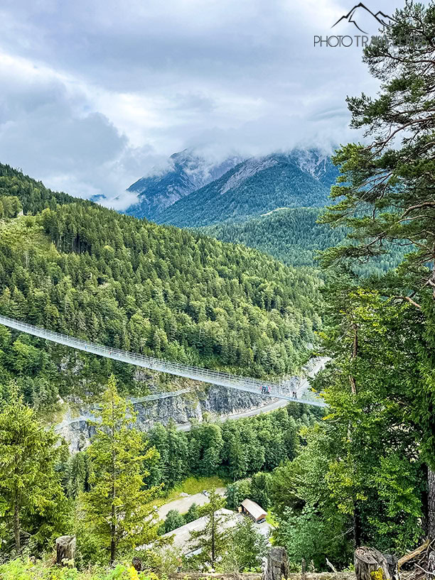 Blick auf die Highline179 von der Seite