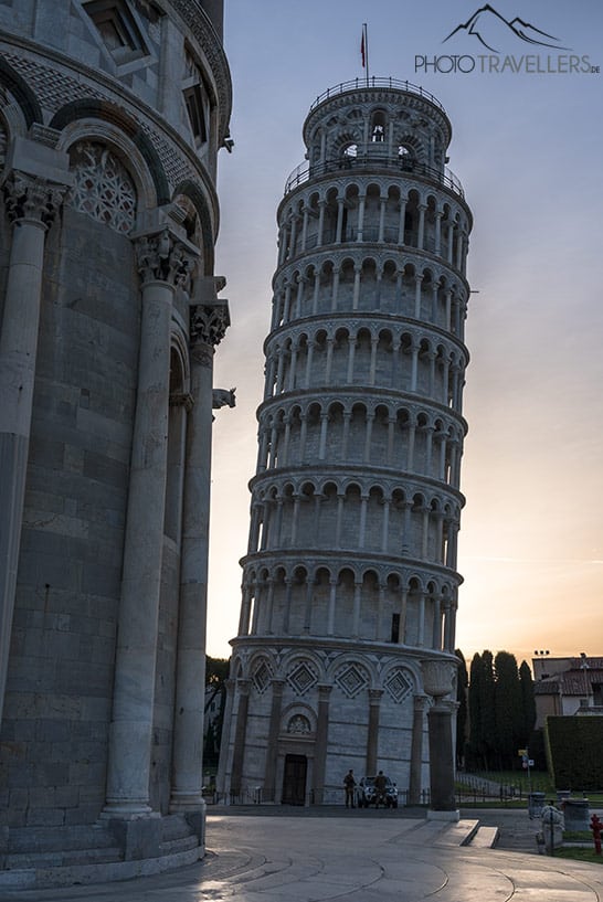 Der Schiefe Turm von Pisa im Morgenlicht