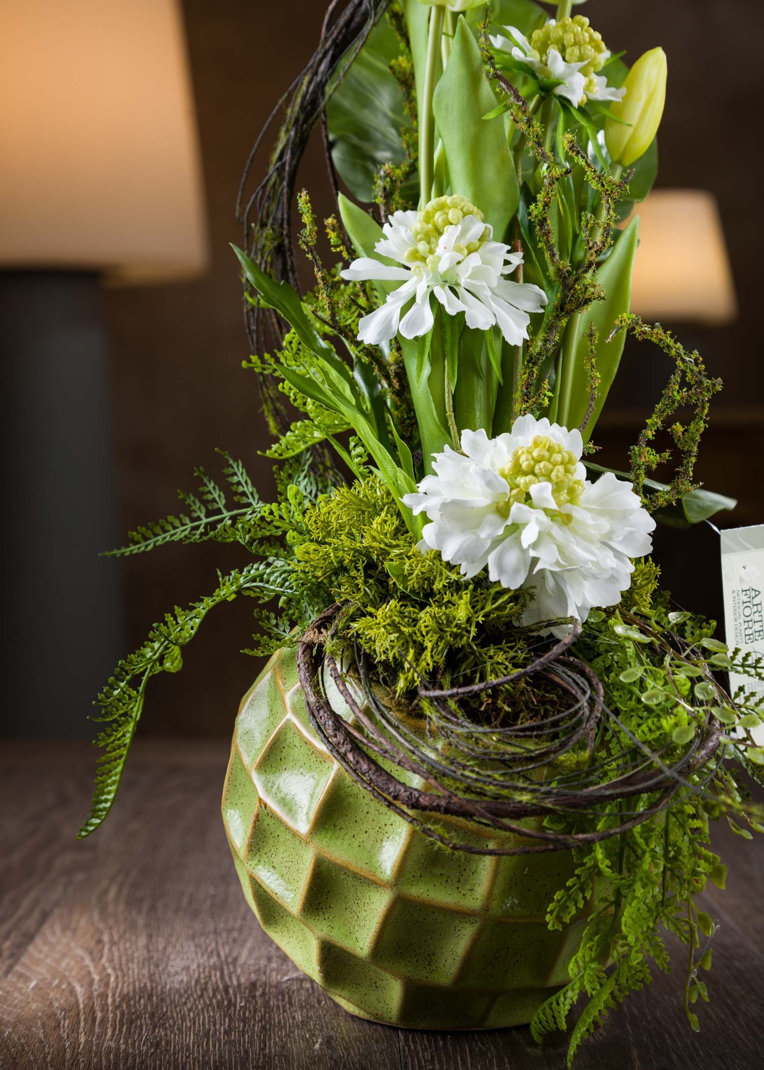 composizione-di-tulipani-finti-dettaglio-vaso-design