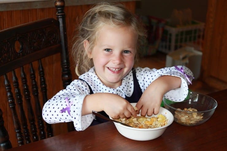 Crispy Roasted Pumpkin Seeds. Super easy instructions for how to make pumpkin seeds for a fall-spiced (or just spicy), healthy Halloween treat. Step-by-step making pumpkin seeds tutorial. Leah separates pumpkin seeds