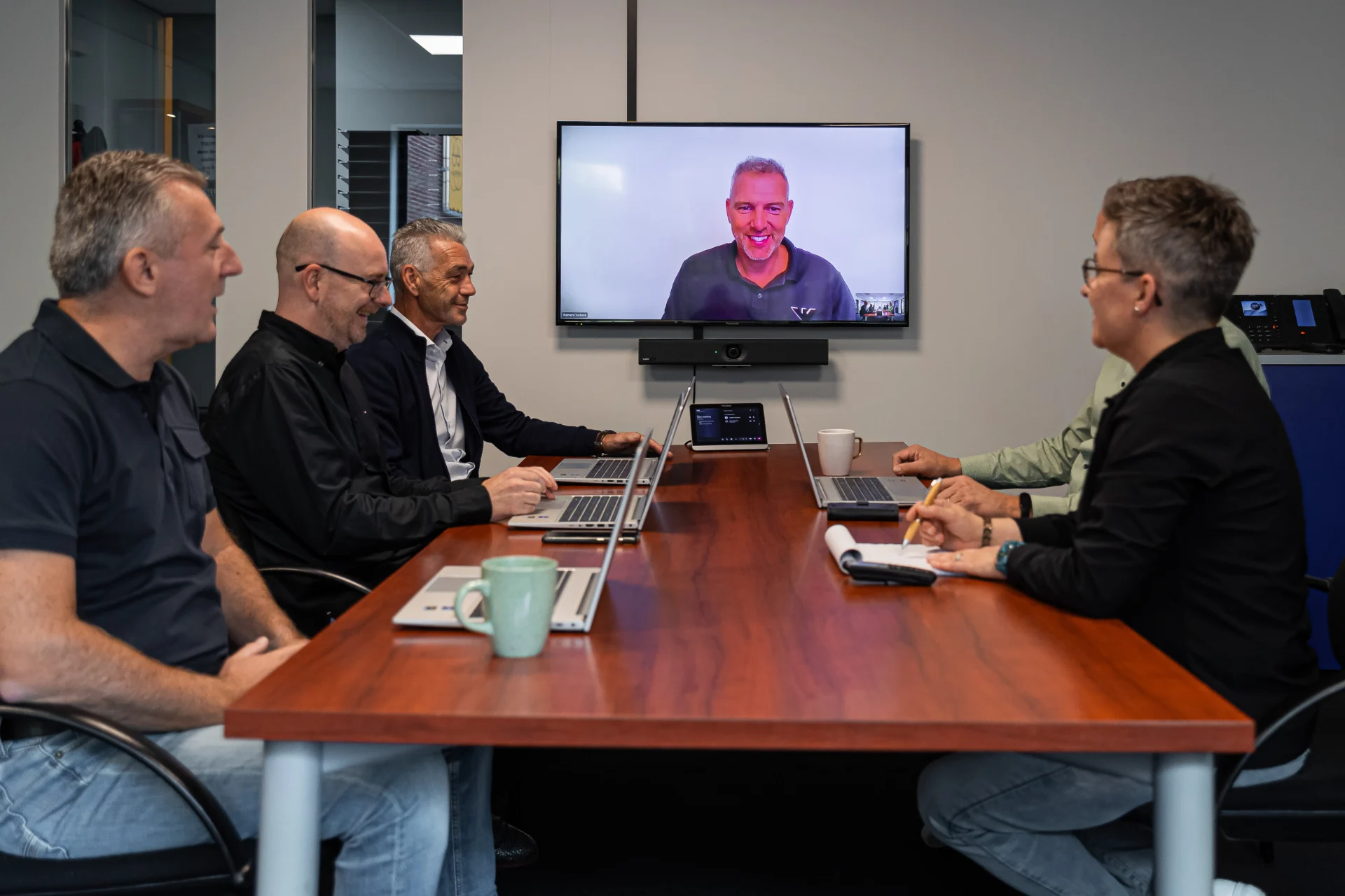 Petit Verbindt Innovatieve ICT Oplossingen Bereikbaarheid Connectiviteit Veiligheid Productiviteit Nuth (Limburg) 00034