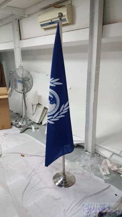 4.8 x 3ft Yale NUS Collge on sliver flag pole- 75gsm