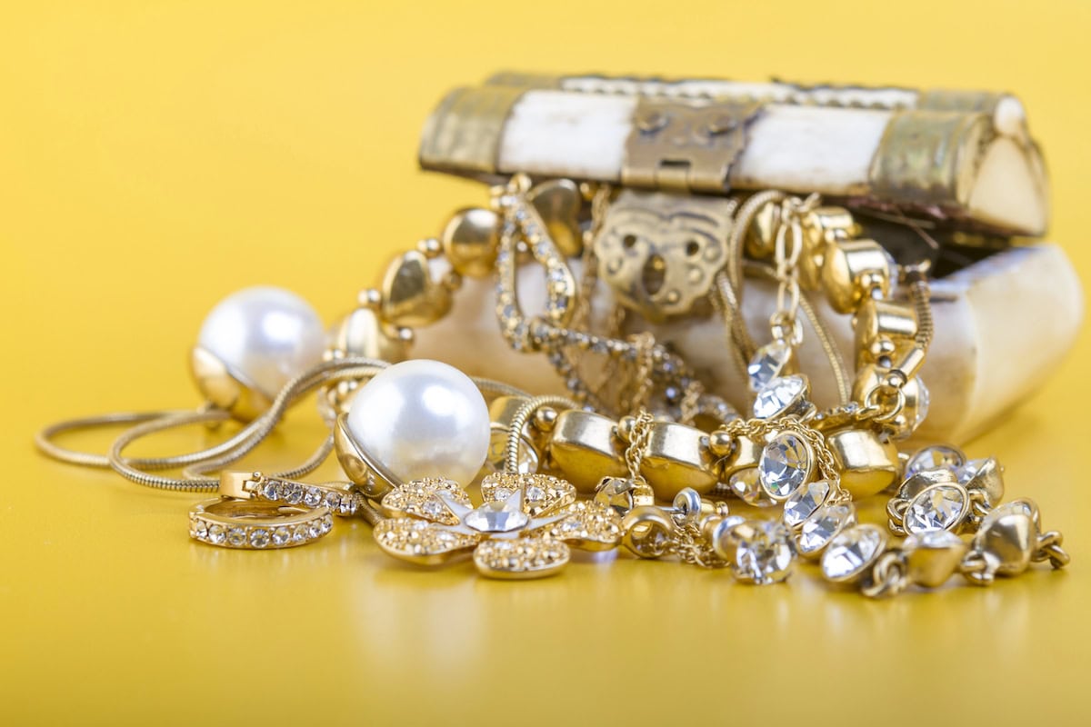 How To Pack Jewelry For Travel Easily