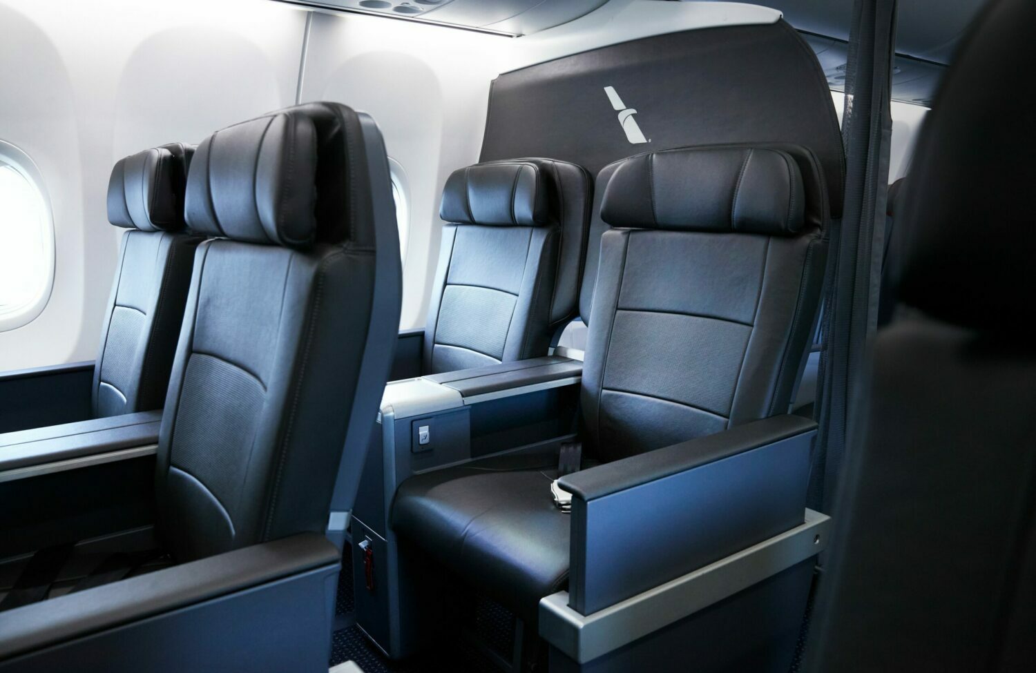 American Airlines Automated Rebooking Tool May Give Away Your Seat 22 lgLR9f1g scaled e1689436230933