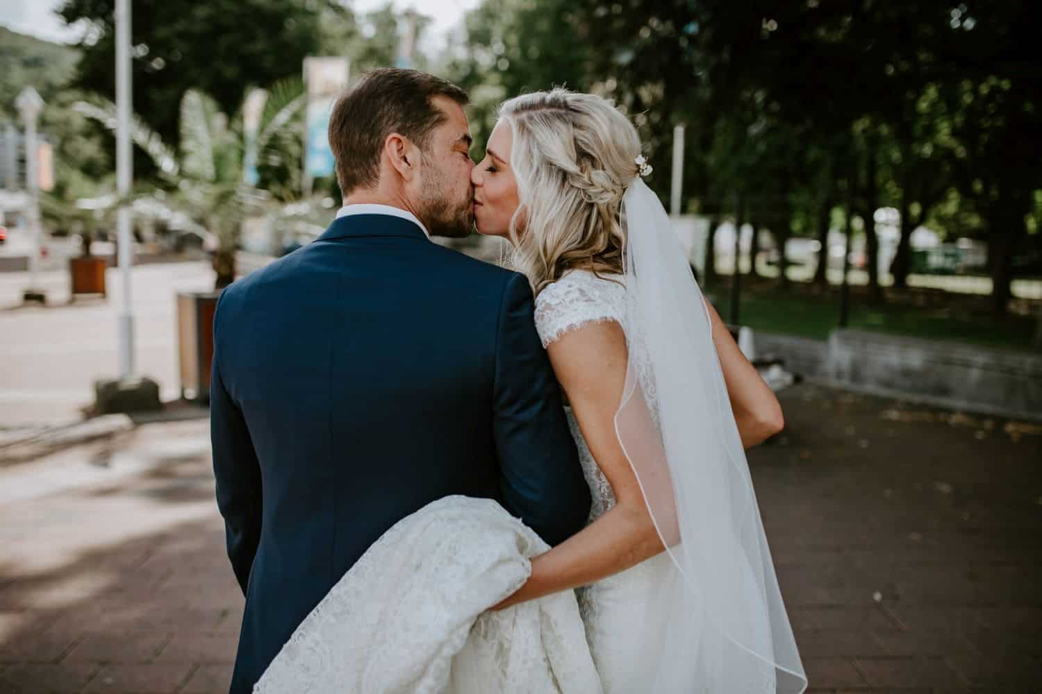 032 Hochzeitsfotograf Köln Adenbachhütte Hochzeit Adenbachhütte Hochzeit NRW Martin Luther Kirche Neuenahr Köln Bad Neuenahr Boho Vintage Hippie Elopement Vera Prinz 032 Hochzeitsfotograf Köln Adenbachhütte Hochzeit Adenbachhütte Hochzeit NRW Martin Luther Kirche Neuenahr Köln Bad Neuenahr Boho Vintage Hippie Elopement Vera Prinz