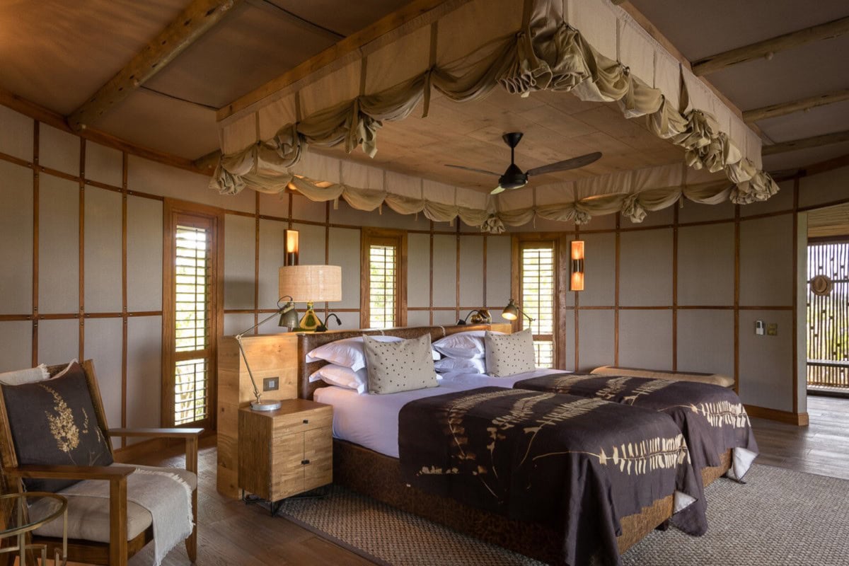 luxury african safari lodge